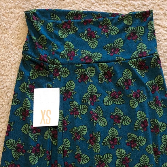 NWT LuLaRoe Azure Skirt - Picture 2 of 2